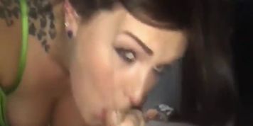 Horny Young Girl Dishes Out Fantastic Bj To Boyfriend & Guzzles Cum