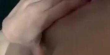 Karlyane Menezes masturbate