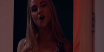 Busty stepmom Sarah Vandella licks and finger stepdaughters pussy
