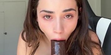 Jameliz Nude BBC Dildo Masturbation Video Leaked