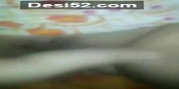 indian Girl Showing And Fingering pussy