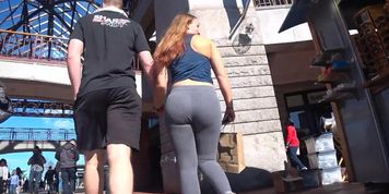 grey leggings booty