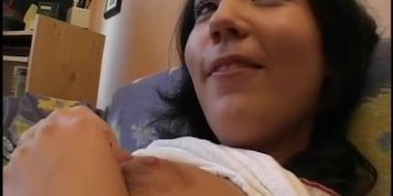Solo Girl Does Insertion