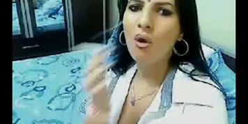 Sexy Arab Teasing Her Body