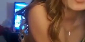 Jovencita Espa&ntilde;ola Se Masturba Rico 