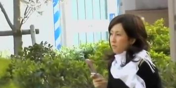 Realy intense sharking action with some confused fancy bimbo (Brand New)