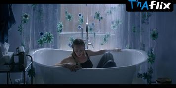 Uma Thurman Sexy Scene  in Chambers