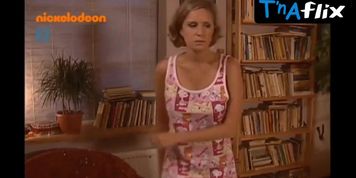 Monika Mrozowska Sexy Scene  in Rodzina Zastepcza