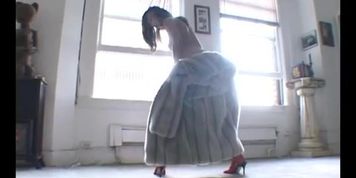 Hot Asian Babe Sucked A Big Dick And Get Nailed