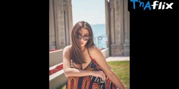 Sara Ali Khan Breasts Scene  in Sara Ali Khan Hot Sexy Bold April June 2022