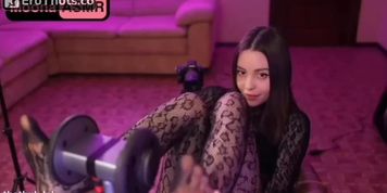 Moona ASMR (Yvette Yukiko)