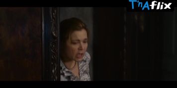 Irina Pegova Breasts Scene  in Sindrom Otlozhennogo Schastya