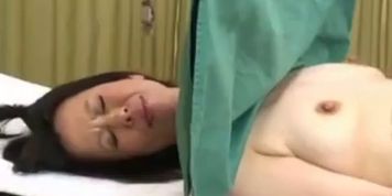 obstetrics and gynecology doctor fucked his milf patient