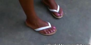 Star's ebony feet