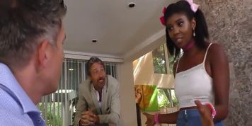 Ebony Cutie Fucked By Two Guys - Daizy Cooper
