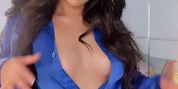 #brunette #longhair #bluevibes #prettyface #seductive