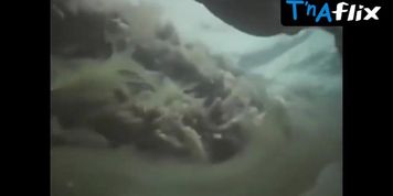 Olga Kabo Bikini Scene  in Shutki V Storonu