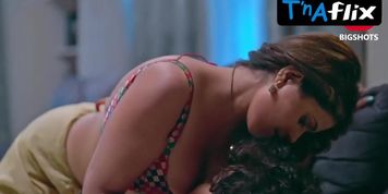 Malavika Tomar Sexy Scene  in Kache Rishtey