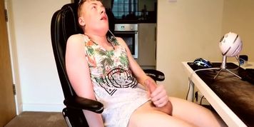 I'm Gonna Cum For You - Cute British Guy Goes Cross-Eyed With Full Body Orgasm
