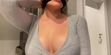 Amateur girl self gagged