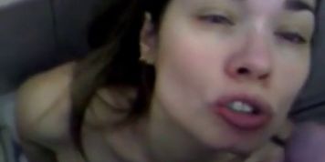elle se prend une faciale (Ewe Sweet)