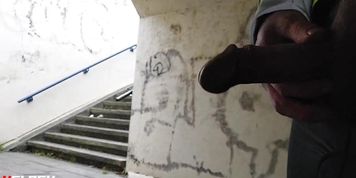 Escalier vers le tunnel