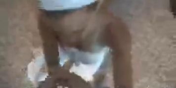 Yummy Mama Blows Delivery Man and Gets Facial (Mindy)