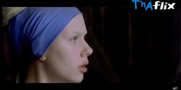 Scarlett Johansson Sexy Scene  in Girl With A Pearl Earring