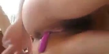Hairy amateur slut toying pussy so wet live