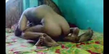 Desi couple screw on bed