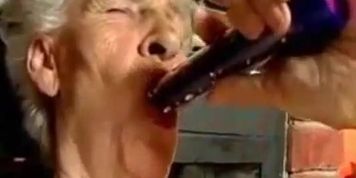 granny masturbating