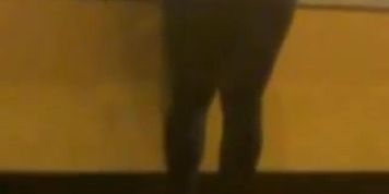 Girls Booty In Leggings At Gym