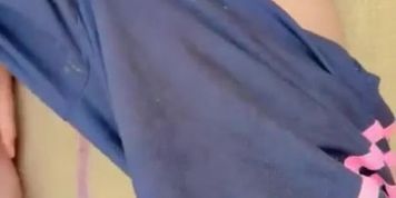 Memek Gundul EsEm Peh Chill Diterobos Kontol Penjaga Sekolah Sampek Crott Dalem Memek