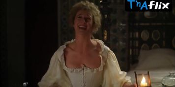 Ana Duato Breasts Scene  in El Perro Del Hortelano
