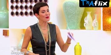 Cristina Cordula Breasts Scene  in Les Reines Du Shopping