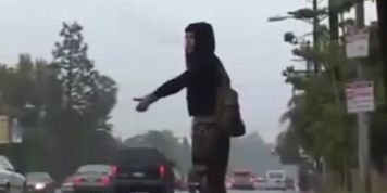 PUNKER GIRL gives it up