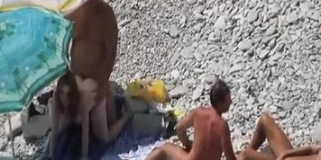 Beach voyeur records this amazing video