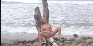 squirt on beach