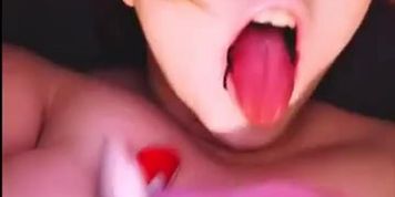 Commiewetdream titty bounce (Laura Orsolya)