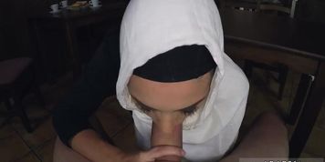 French Arab Girl Anal Hungry Woman Gets Food And Screw