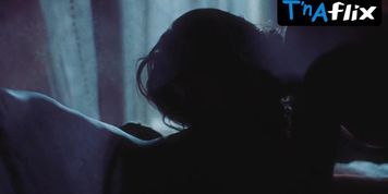 Alice Carvalho Lesbian Scene  in Guerreiros Do Sol