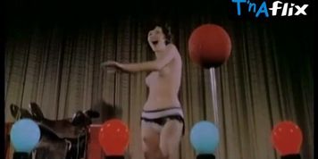 Yvette Le Grand Breasts Scene  in Mondo Topless