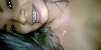 Novinha gostosa gemendo