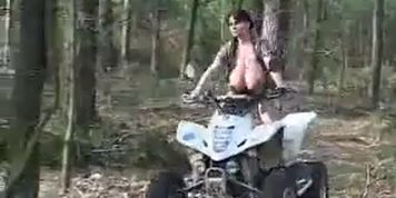 Quadrunner - Milena Velba
