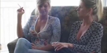2 smoking fet blondes