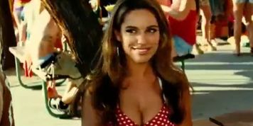Kelly Brook Nude in Movie Piranha 3D