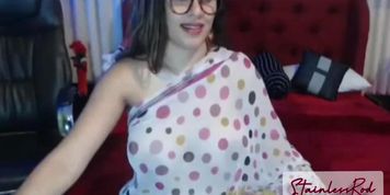 Saree nude cam model