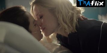 Zoe Tapper Lesbian Scene  in The One