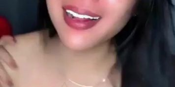 CLARAA BESTIEE BERBAGI KEHANGATA