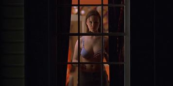 Thora Birch nude - American Beauty - 1999
